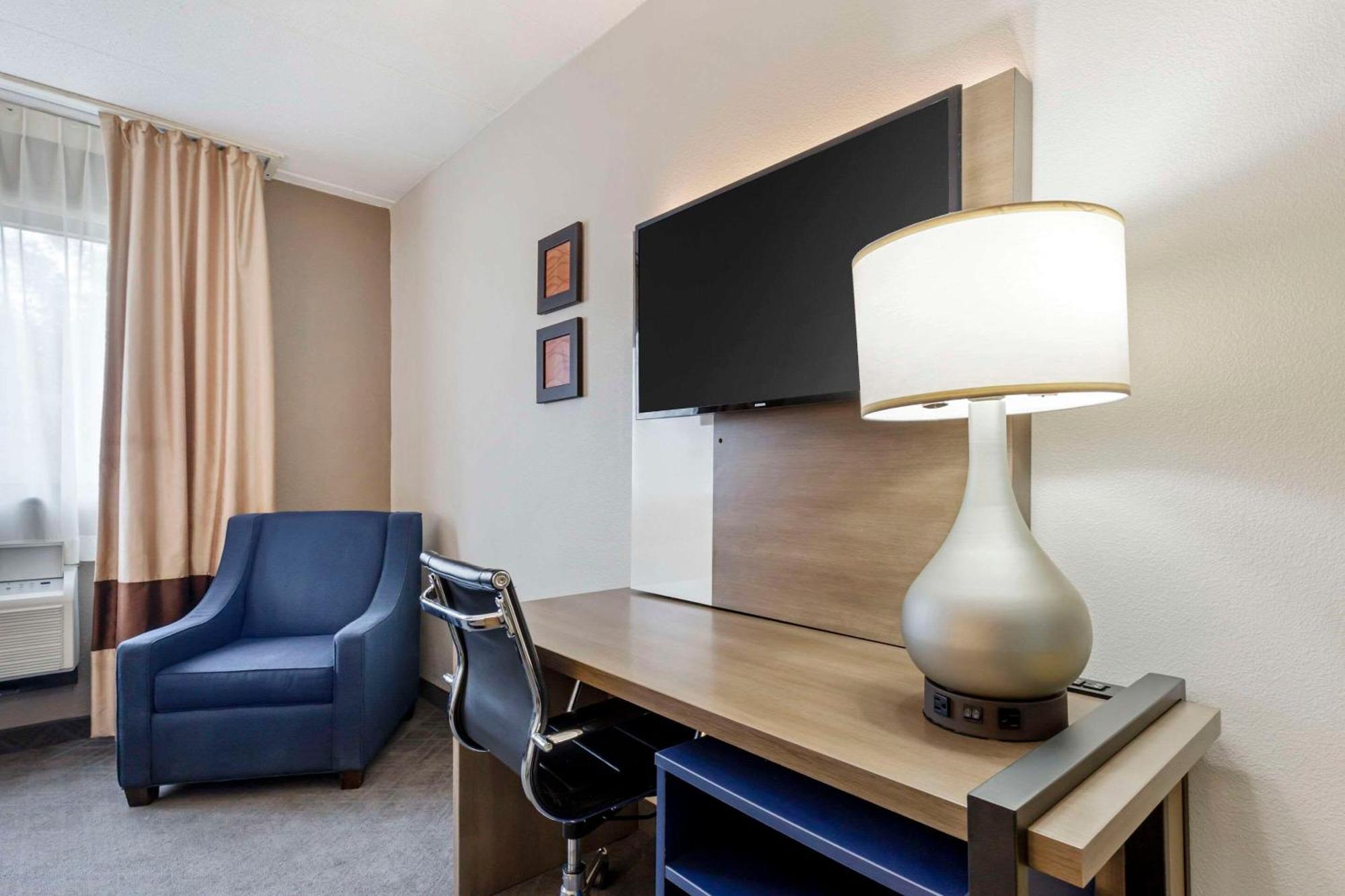 Comfort Inn Herndon-Reston Esterno foto